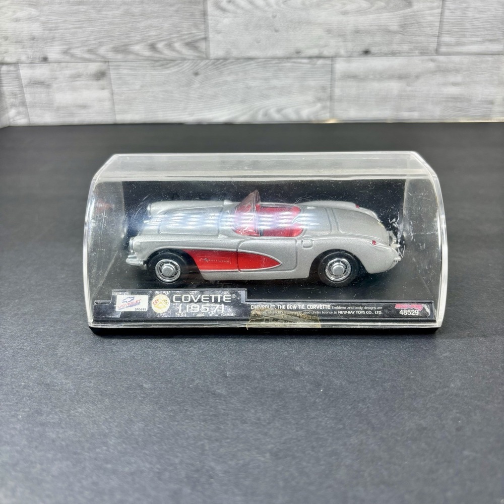 Chevrolet Corvette Model 48529: 1/43 Scale Die-Cast‎ New-Ray 48529
